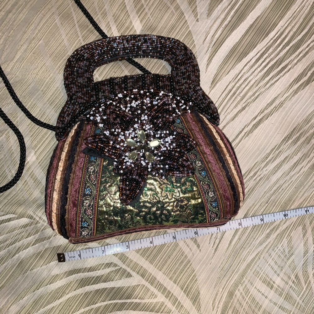 Pritzi clutch/shoulder bag. Beaded detail.